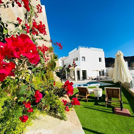 Dream Villa With Heated Pool, Rooftop & Ocean Views Моган Екстер'єр фото