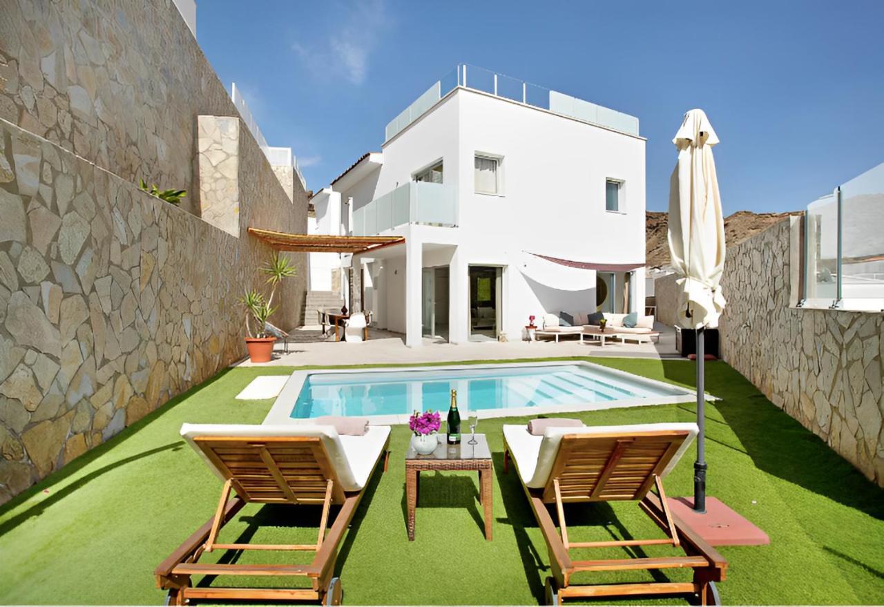 Dream Villa With Heated Pool, Rooftop & Ocean Views Моган Екстер'єр фото