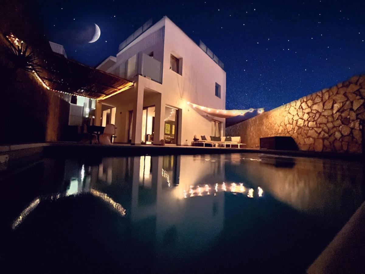 Dream Villa With Heated Pool, Rooftop & Ocean Views Моган Екстер'єр фото